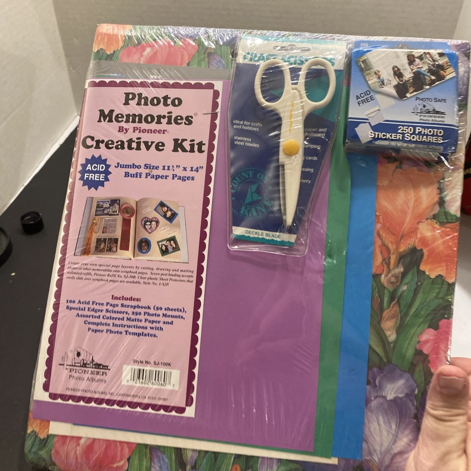 NIP Photo Memories by Pioneer Creative Kit scrapbook photo album w/ accesso KV - Image 3 of 4