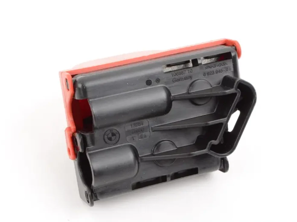 NEW BMW 5 E60 ENGINE COMPARTMENT B TERMINAL POINT 61146923945  