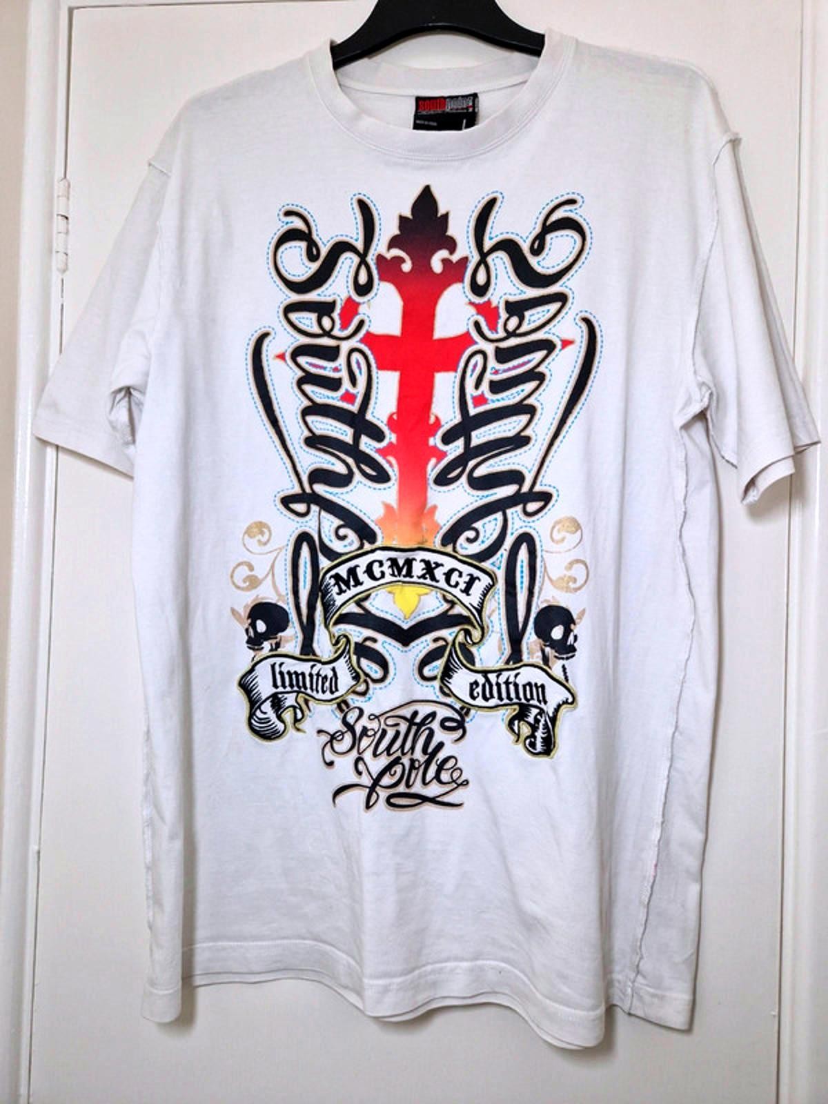 South Pole Men's Graphic T Shirt Size Large Y2K Cream/Black/Red