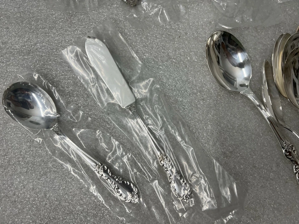 Cubiertos vintage WM ROGERS MFG. CO PLACA EXTRA ORIGINAL ROGERS 48 piezas juego para 8 Foto 4 de 4