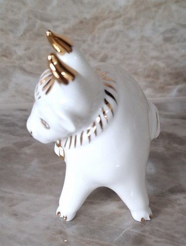 LOMONOSOV STYLISED BULL WHITE WITH 22ct GOLD RUSSIAN PORCELAIN FIGURE - Picture 2 of 6