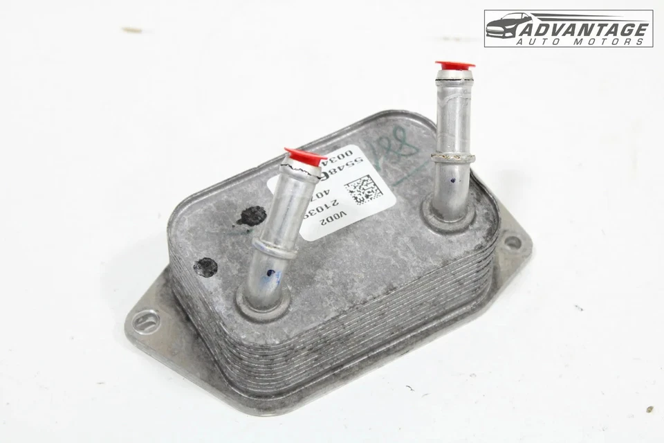 Cadillac CT4 2020-2025 AWD 2,0 L motor gasolina enfriador de aceite radiador OEM Foto 3 de 4