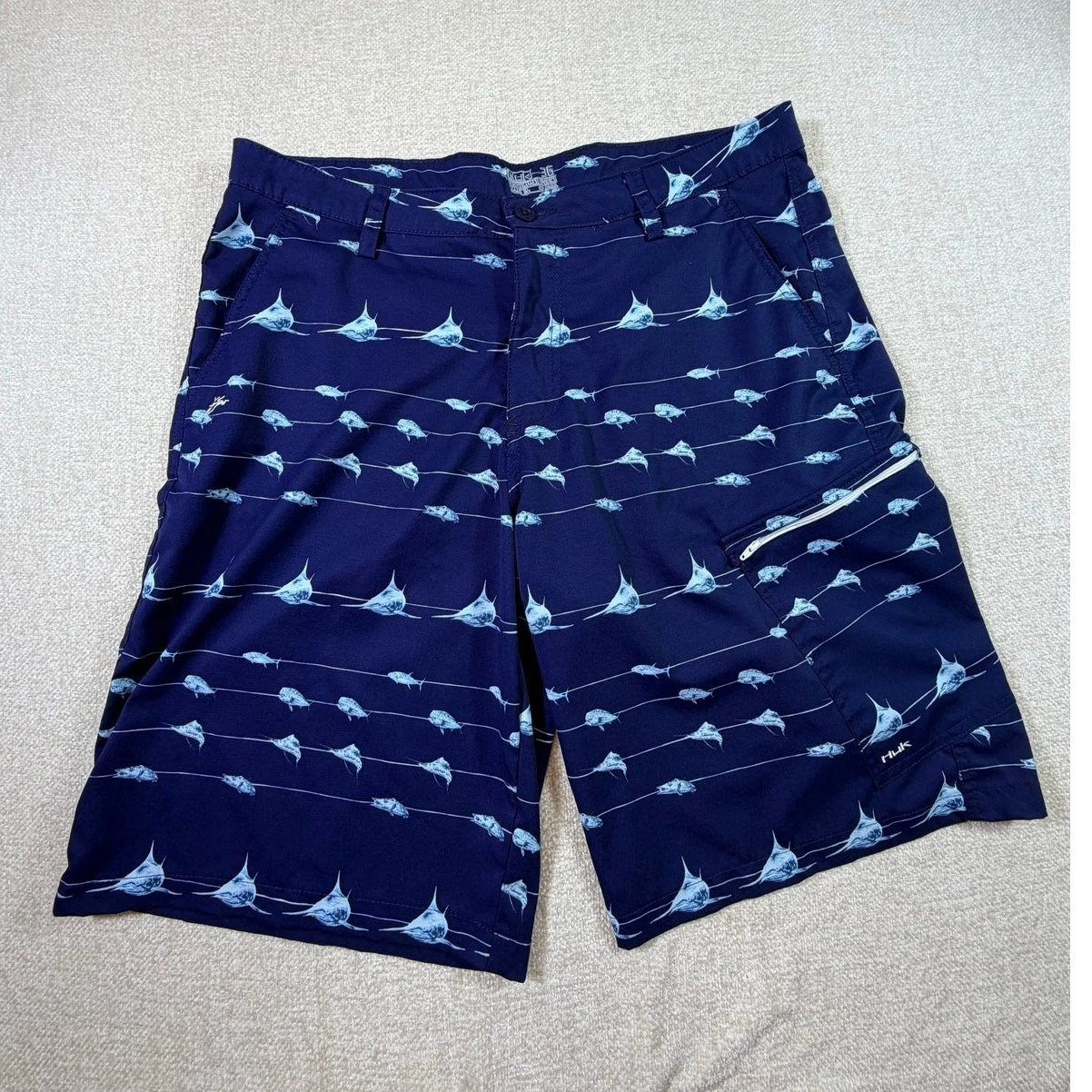 Huk Fishing Men 36 Performance Blue Fish Print Cargo Outdoor Athleisure Shorts