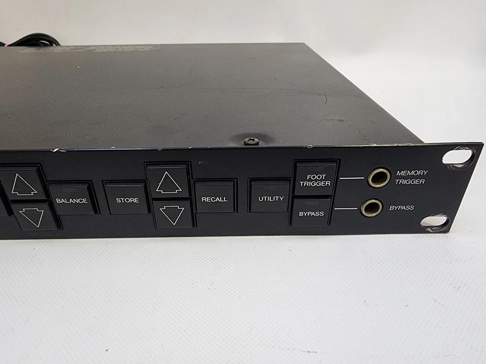 YAMAHA SPX90 Digital Multi-Effects Sound Processor - Image 4 of 4