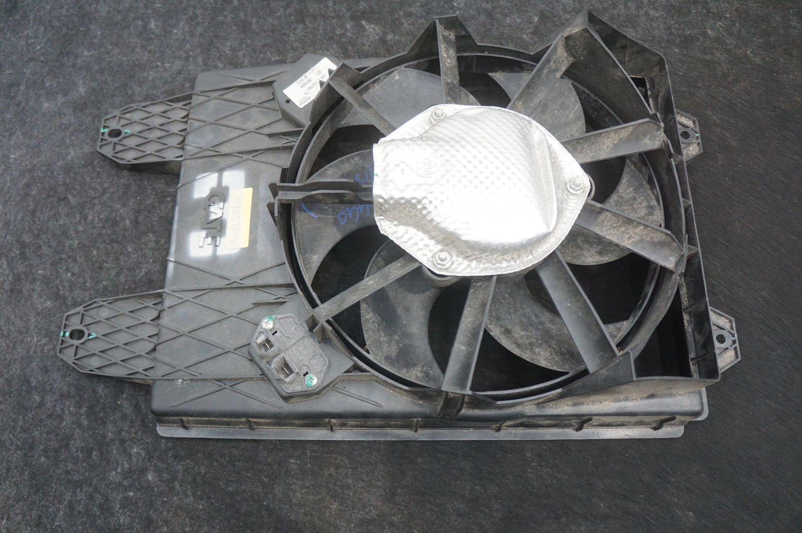 Left Engine Radiator Cooling Fan Motor Assembly OEM 8240481 Ferrari F430 04-2009