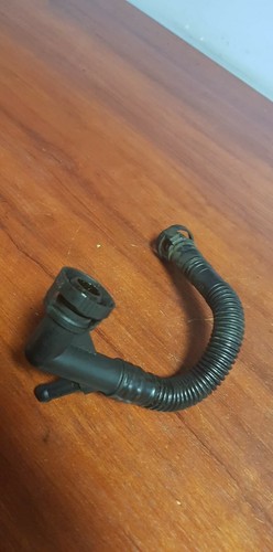 Zylinderkopfhaube Entlüftungsrohr passend für BMW E38 E39 E46 1440317