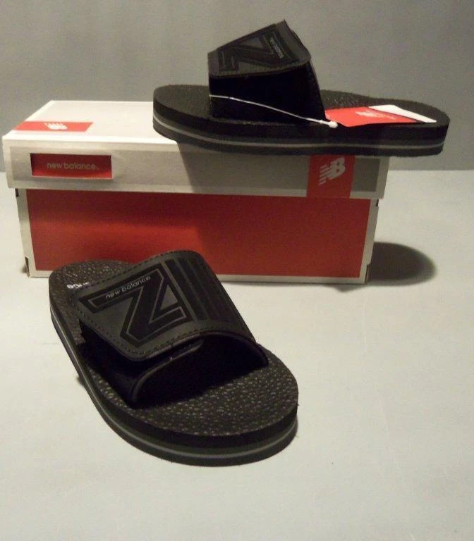 Sandali neri Mosie taglia 13M sinistra New Balance ragazzi ragazze bambini scarpe slide nuovi con scatola nuovi