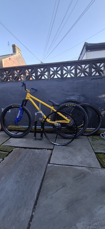 Commencal Absolut Cromo 4130 Frame, Custom Build