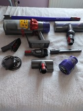 Dyson V10 Cordless, Working. Good Used, With Accessories. FREE TRACKED DELIVERY.