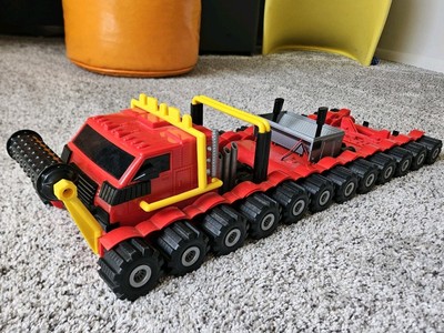 Vintage 1985 Galoob Giant Command Truckapillar 16 wheel stomper