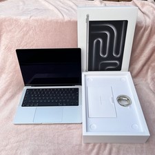 Apple MacBook Pro 14 inch (2023) – M3 Chip |  MINT CONDITION  - FREE Pro Apps