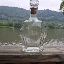 Prestine Glass Crystal Liquor Decanter With S...