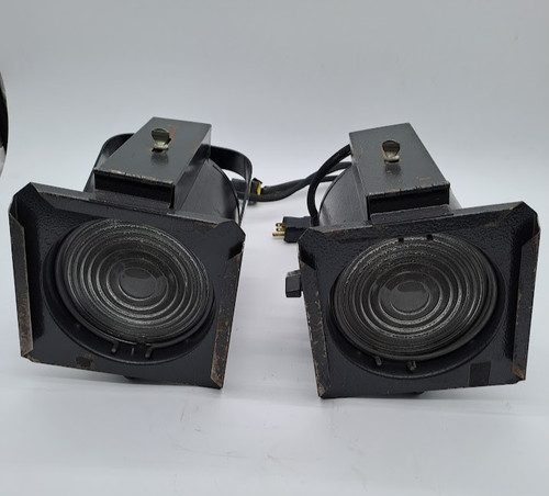 LOT OF 2 LE Stage Type Fixture E 83452 Listed 66B7 Max. 500 Watt Lamp