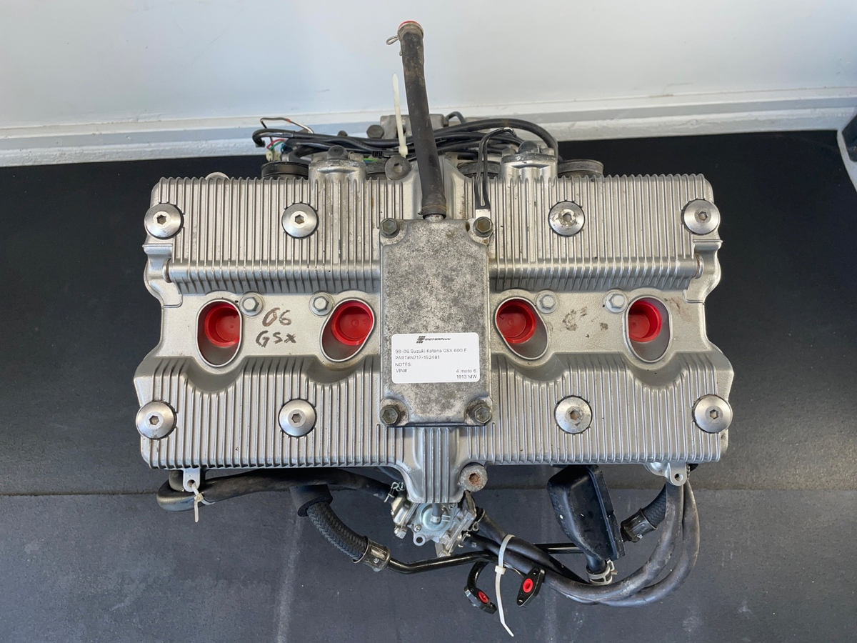 v100エンジン スズキ(純正) アドレスV100純正エンジン。 のパーツレビュー