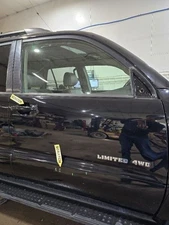 Passenger Front Door With Theft Deterrent Limited Fits 03-05 4 RUNNER 576982