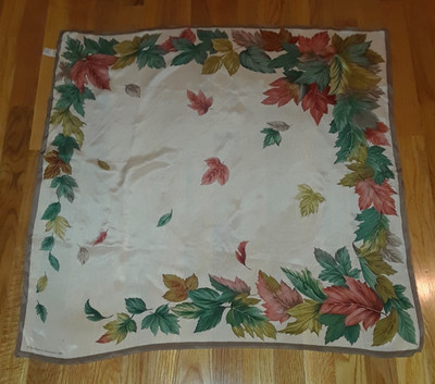 Smithsonian Institution 1990 Fall Autumn Leaves 100% Silk Square Scarf 30'' Japan