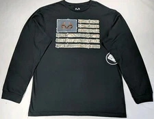 REALTREE Men's T-Shirt size L Black w/ Camo Flag Crew Neck Long Sleeve NWT