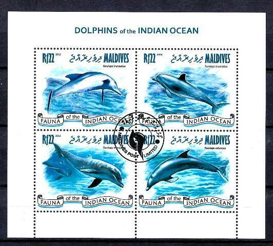 Malediwy 2013 Delfiny (298) Yvert N° 4047 Prawo 4050 Zdewaluowany Używany