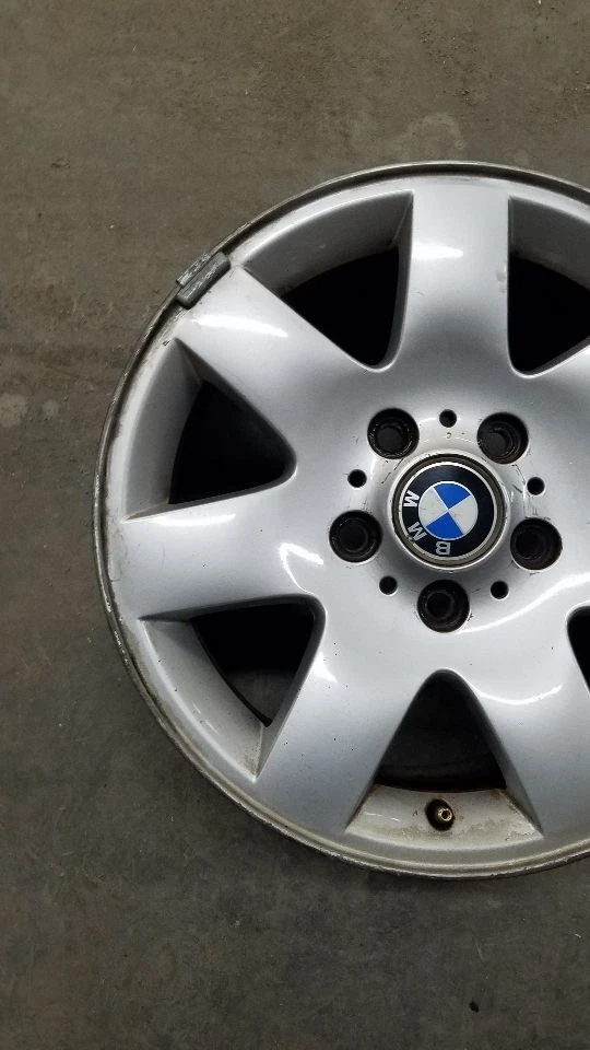 Used Wheel fits: 2003 Bmw 325I 4 Dr E46 16x7 alloy 7 spoke Grade A - Image 2 of 4