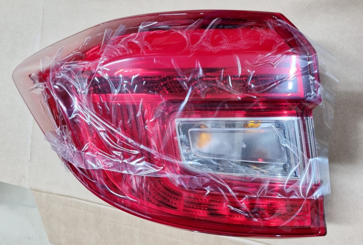 Genuine Part RR QTR Combi Lamp:LH for Ssangyong G4 REXTON  