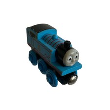 Thomas the Tank Engine  Friends Wooden Railway Magnet Train  1 Blue 1804WJ00