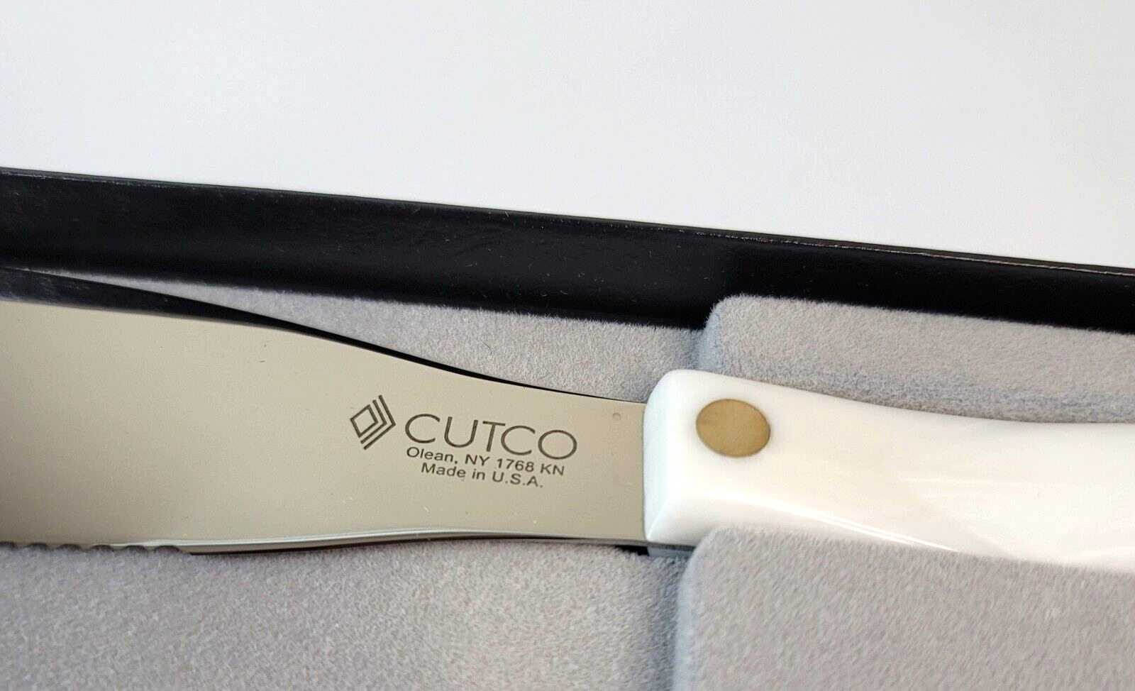 CUTCO Shear Favorites Gift Box with Super Scissors & Spatula Spreader