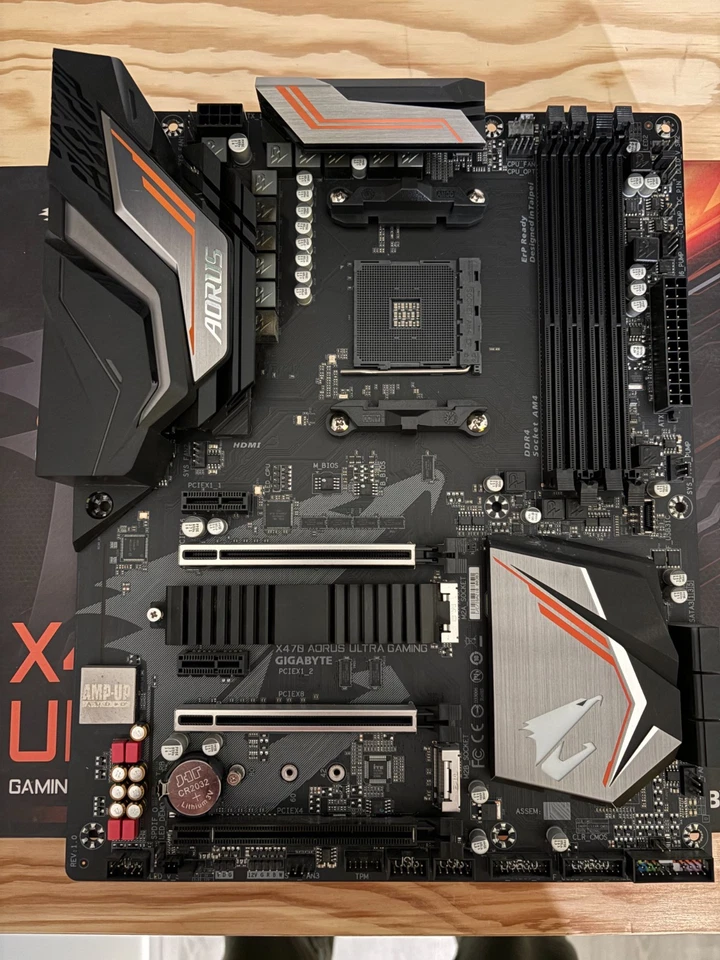 GIGABYTE X470 AORUS Ultra Gaming DDR4 AM4 ATX - Immagine 2 di 4