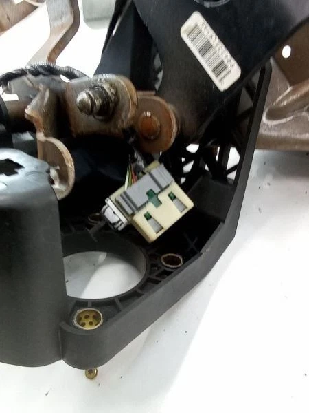 Chrysler Town and Country 2011 montaje de freno pedal probado por fabricante de equipos originales  Foto 4 de 4