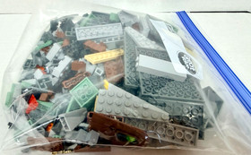 LEGO (4754) Harry Potter: Hagrid's Hut - 100% Complete w/Box, Manual, Figures