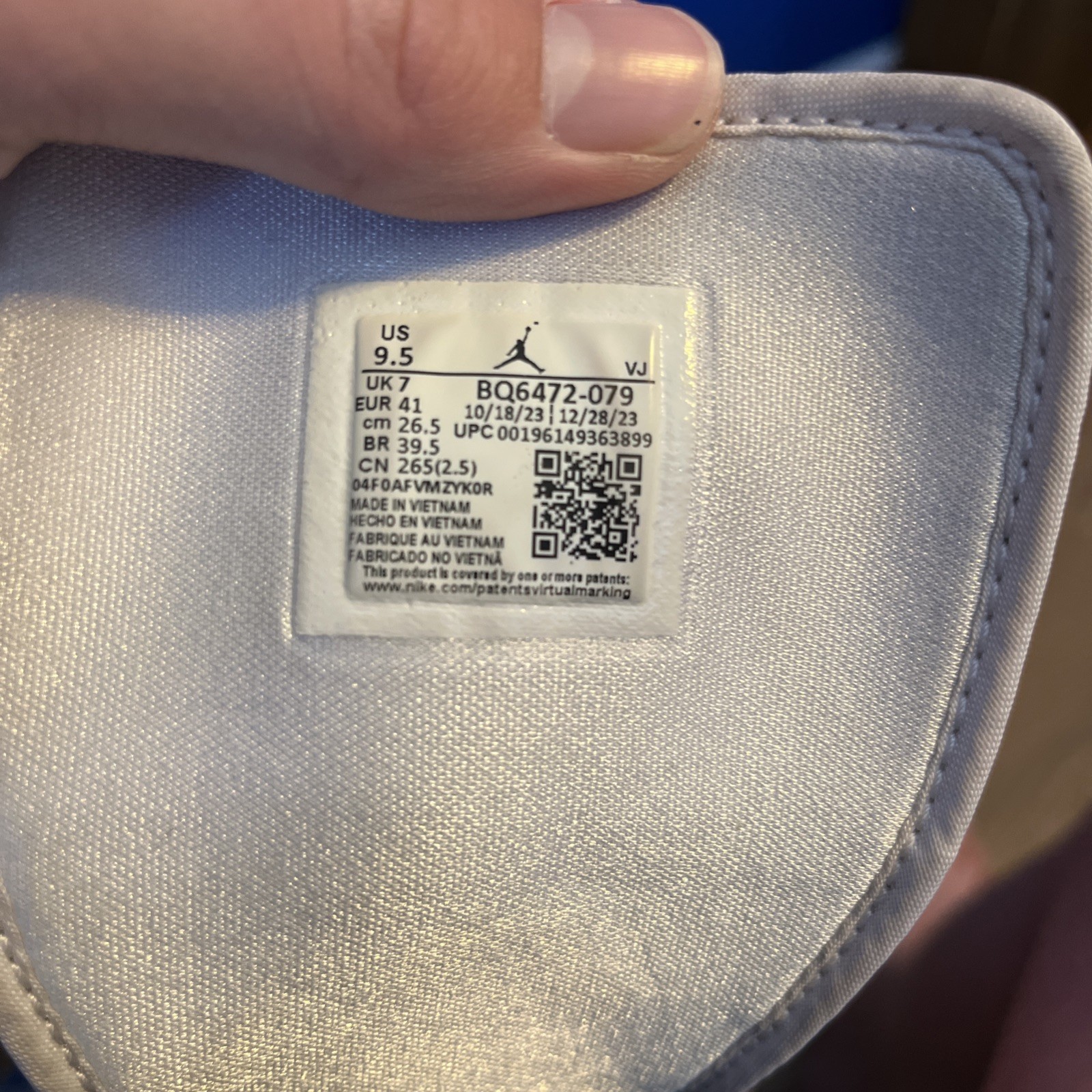 Nike WMNS Air Jordan 1 Mid "Black/White/Gym Red" BQ6472-079 Size9.5 thumbnail 13