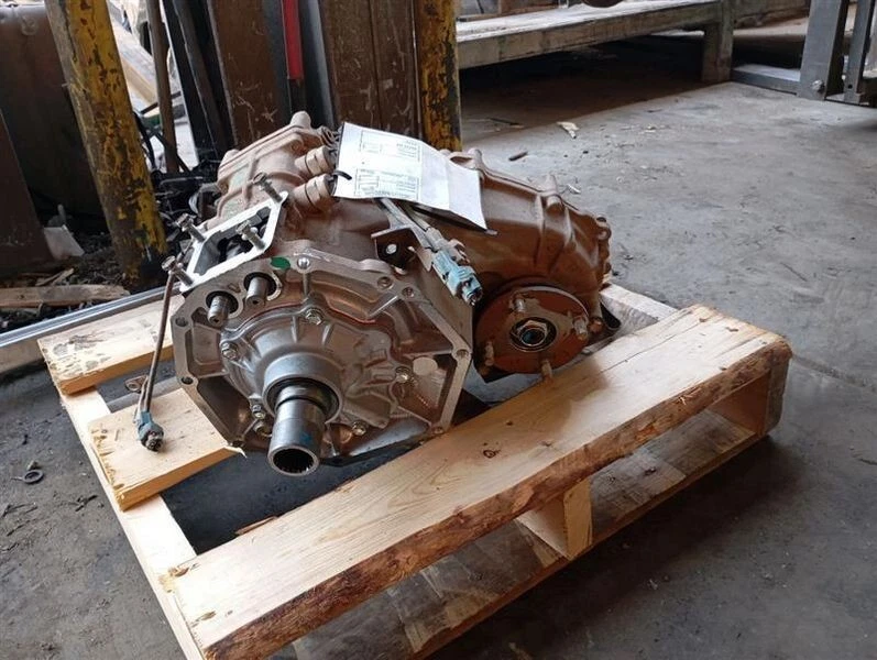 Conjunto de caja de transferencia Toyota FJ Cruiser 2007-2014 OEM Foto 3 de 4