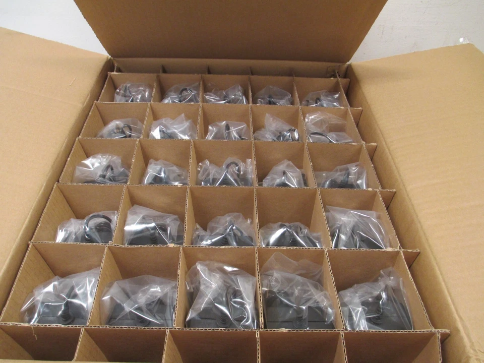 CASE OF 25 Delta EADP-30BB A Power Supply 12V 2.5A Adapter for IPN430MC IPN4320 - Image 2 of 4