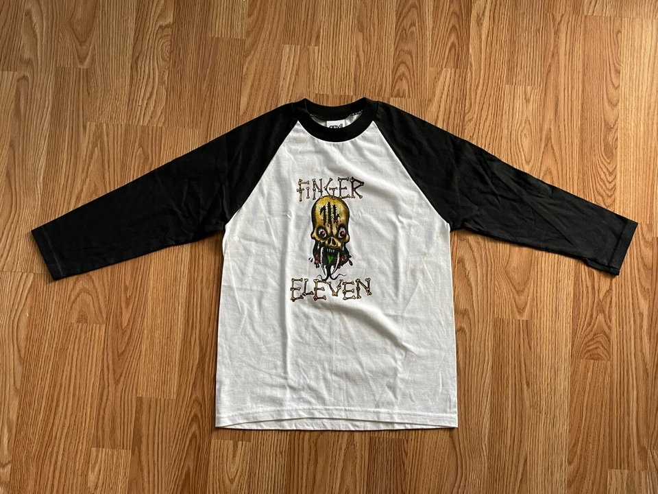 Camiseta Vintage Bigorna Jovem Meninos DEDO ONZE Algodão Preto/Branco Tamanho M Você - Imagem 3 de 4