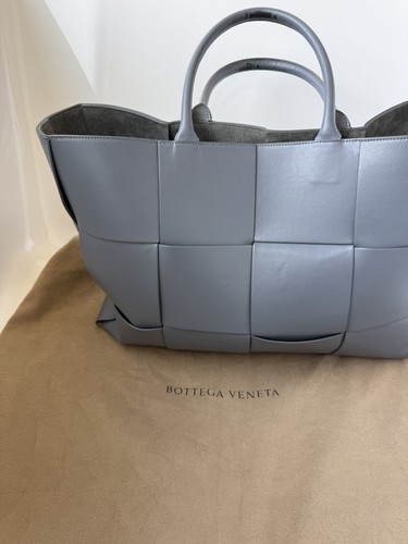 Bottega Veneta Large Arco Tote Bag Cassette Intrecciato Leather Gray 