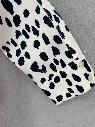 Chico’s Hemd Gr. 0 Small 4 6 schwarz weiß bügelfrei Cheeta Print Knopfleiste Karriere - Bild 3 von 11
