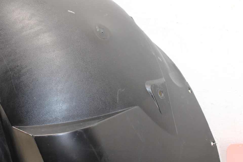 Guardabarros interior delantero izquierdo Pontiac Solstice 2006-2009 OEM ME22 Foto 4 de 4