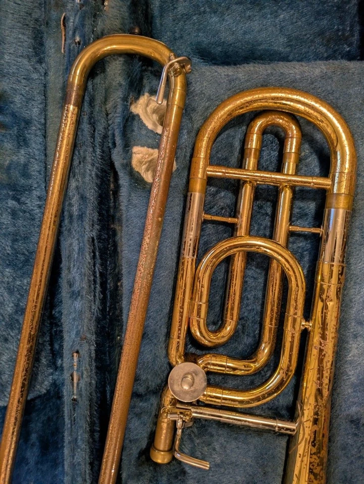 YAMAHA YBL-322 Bass Trombone Used With Hard Case - Image 2 of 4