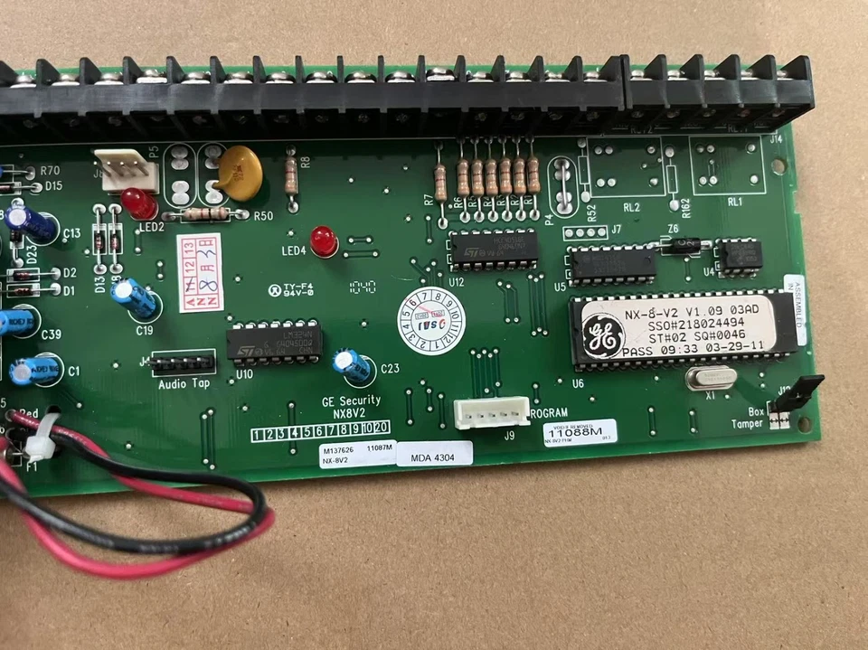 Interlogix GE  NX-8-V2 NetworX NX-8-V2 Security Alarm System Panel Board Only - Image 2 of 4