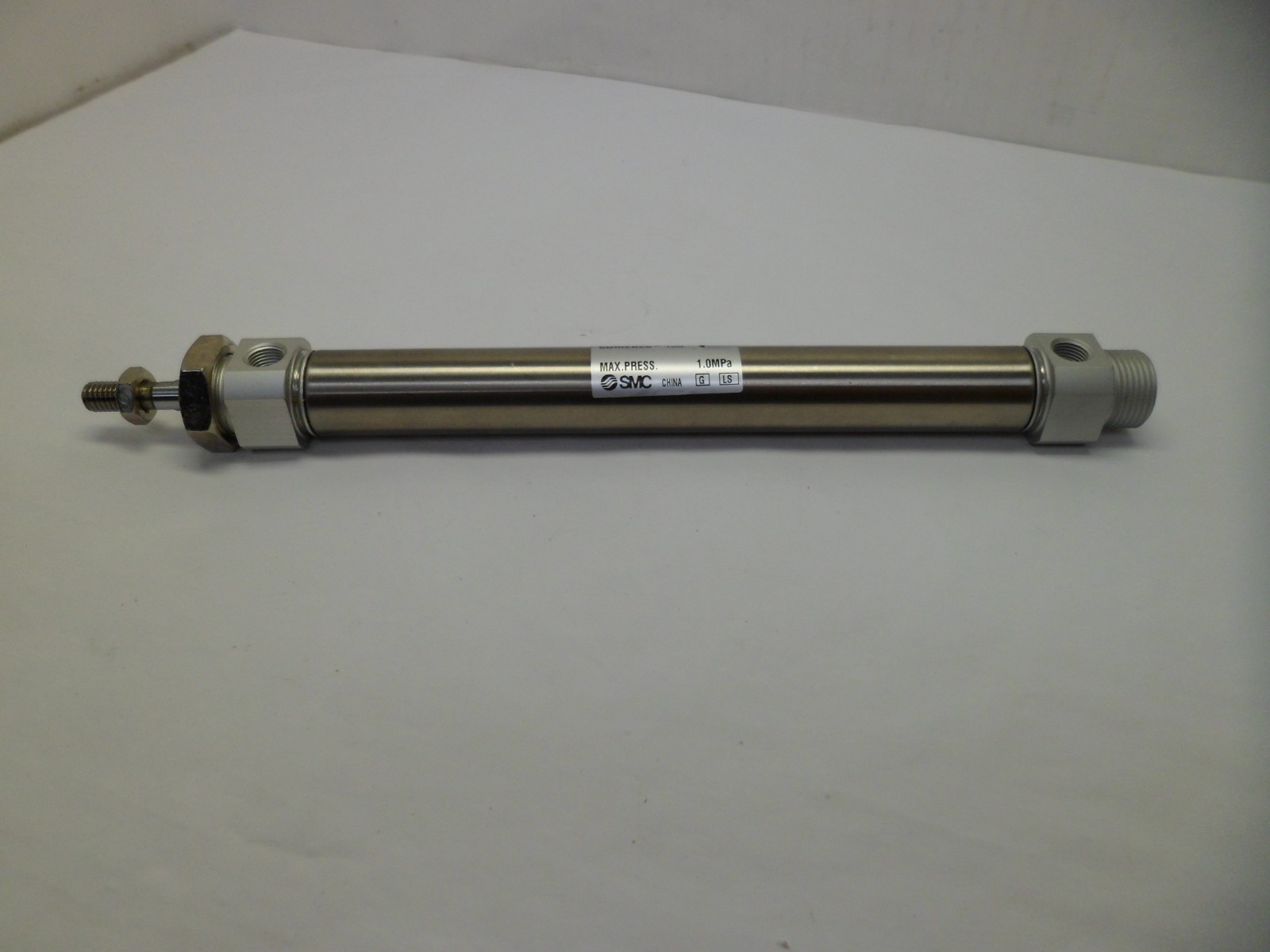 SMC CDM2B20-150 PNEUMATIC CYLINDER 20mm.BORE x 150mm. STROKE DOUBLE ACTING NOS