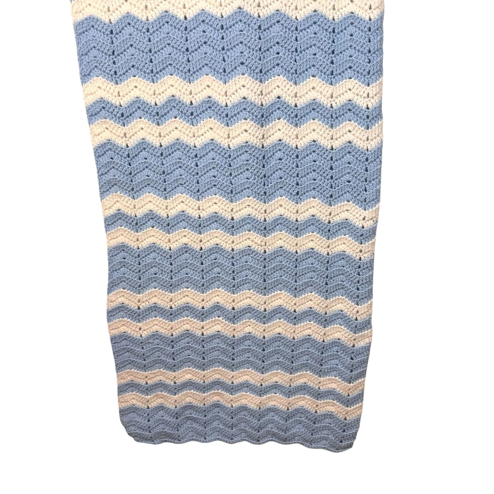 Manta de ganchillo hecha a mano 46X20 azul crema Chevron rayas hecha a mano tejida bebé niños Foto 4 de 4