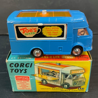 Corgi 471, Smiths-Karrier Mobile Canteen, W/Box, Instructions, Not Played With