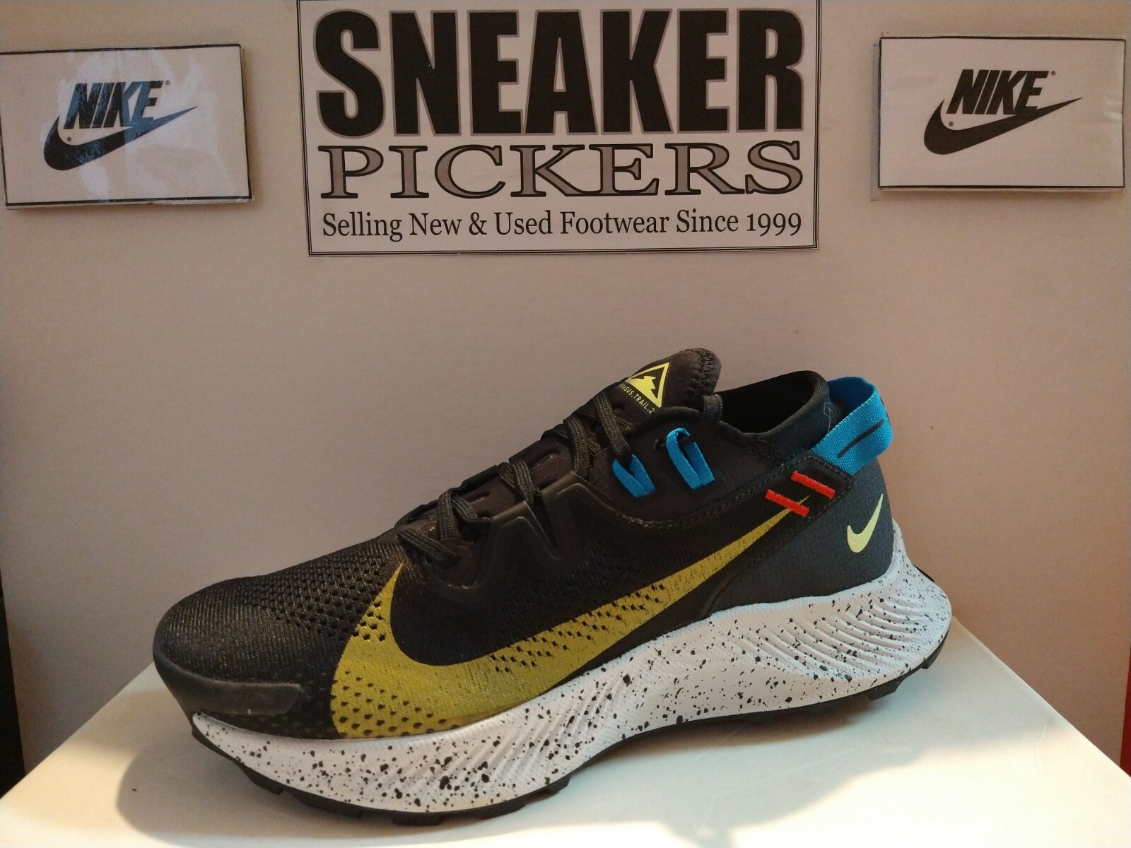 Nike Pegasus Trail 2 Black Dark Sulfur