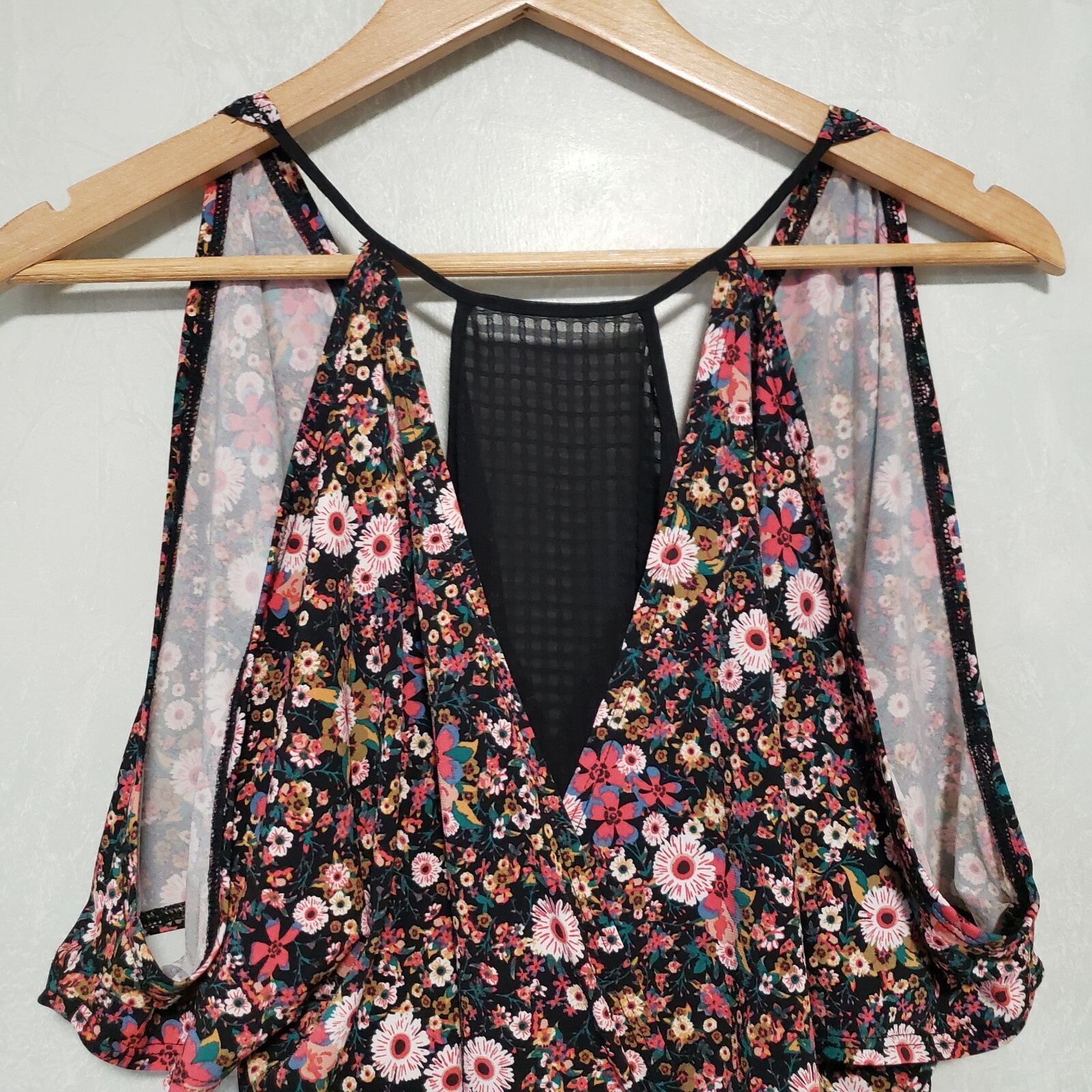 BCBGeneration Black Multicolor Allover Floral Pri… - image 5