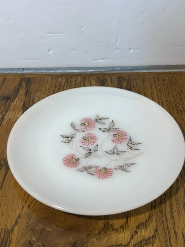 Vintage Fire-King Fleurette Pink Flower Milk Glass 6” Dessert Plate Made In USA