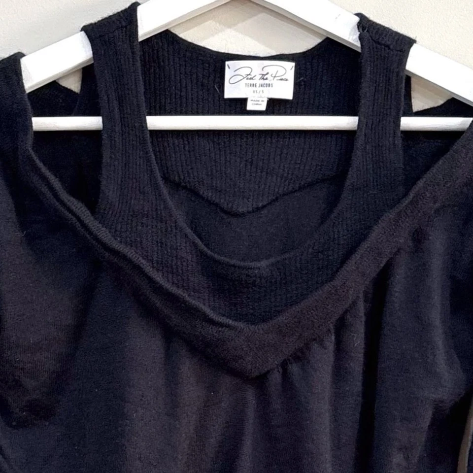 Feel The Piece Terre Jacobs 100% Cashmere Black Off Shoulder Sweater XS/S - Image 3 of 4