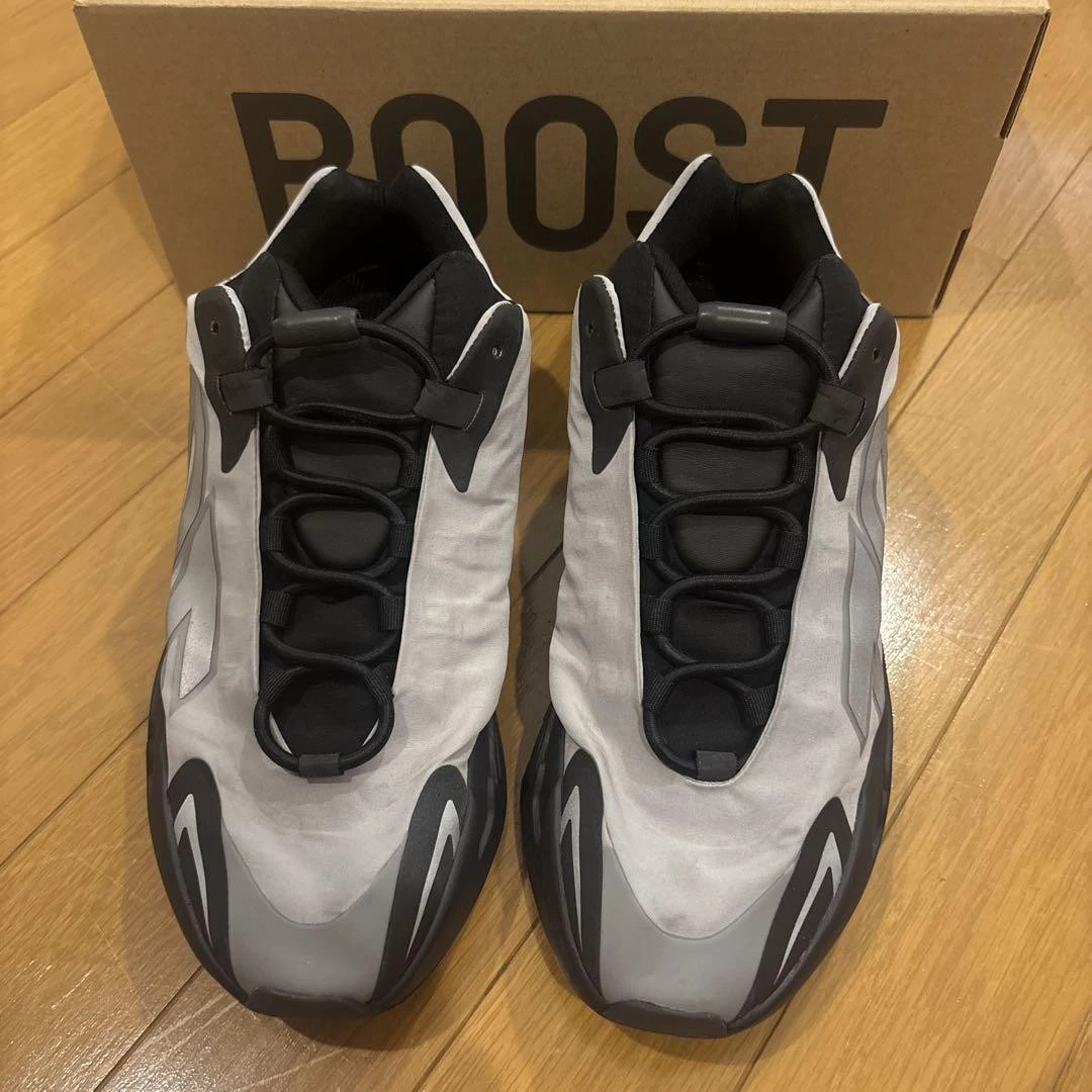 Yeezy 700 Mnvn Uomo US 10.0 Sneaker Elegante Usata