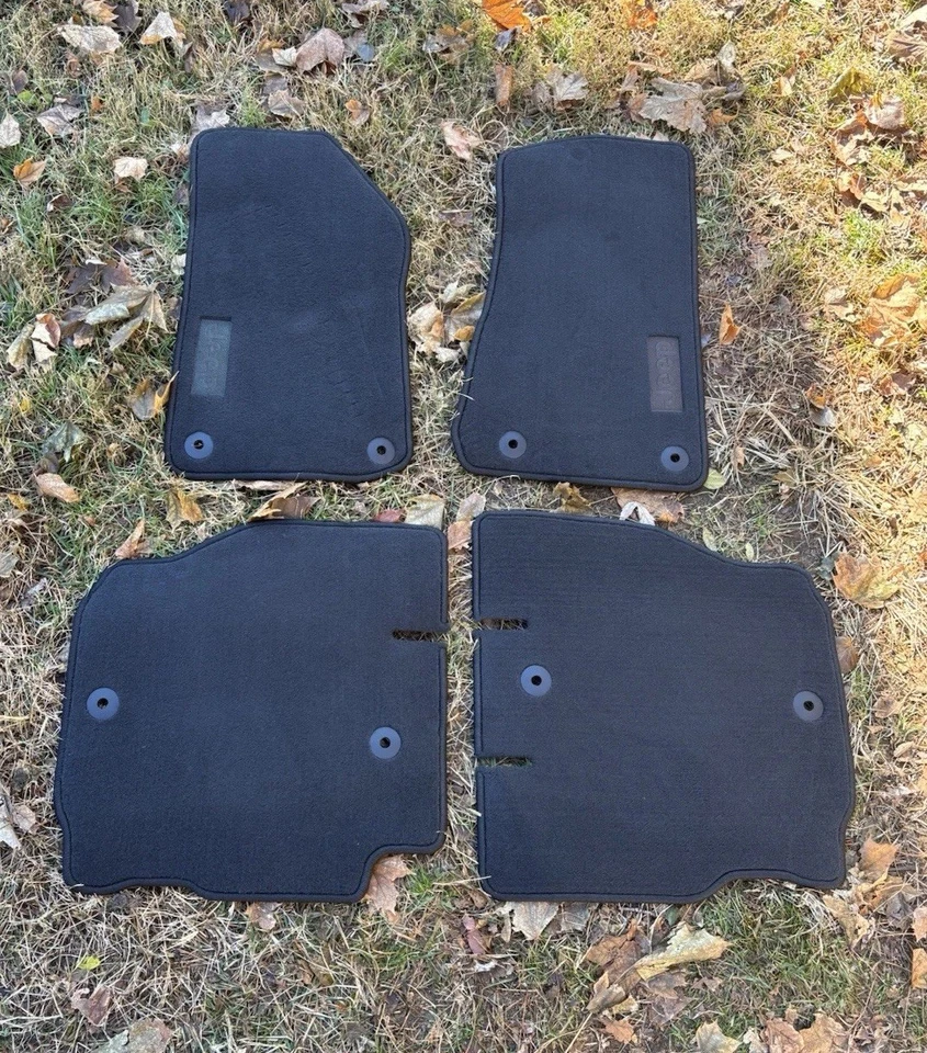 Alfombrillas negras Jeep Wrangler JL 4 piezas originales Mopar GUC 2018-22 Foto 2 de 2