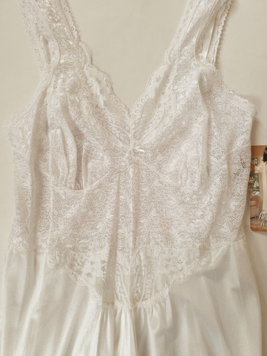 Shirley of Hollywood White Satin & Lace Nightdress Size 18 Bridal Nightgown - Picture 11 of 15