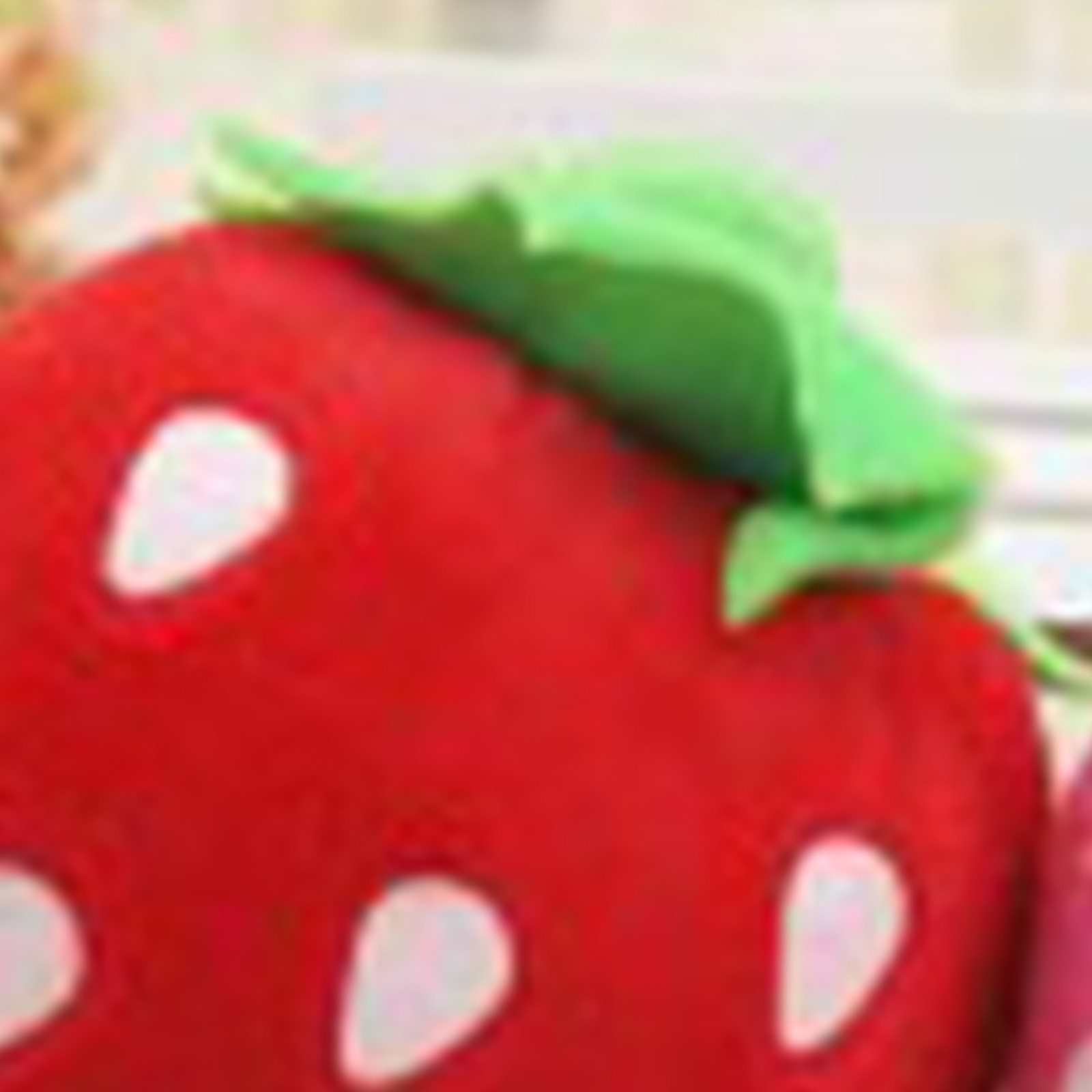 Dog Plush Squeaky Toy Cute Strawberry Fruit Shape Pet Plush Chew Toy For Teeth