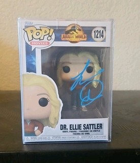 Laura Dern Signed Dr. Ellie Sattler Funko Jurassic World Autograph Beckett